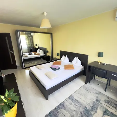 Tourist'S Choice Central Apartment Iasi Exterior photo